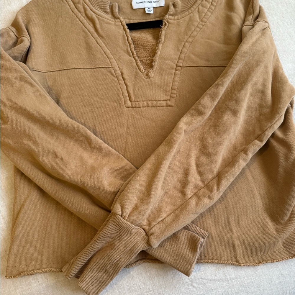 Something Navy Camel Knit Top - Picture 4 of 6